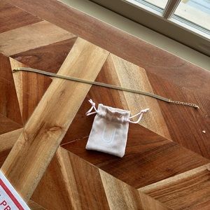 Uncommon James Choker with Bag